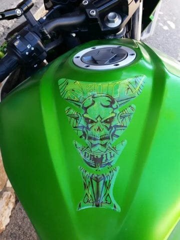 Protection pour reservoir moto