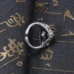 Adoptez Le Chic Sobre Avec Notre Bague Biker Au Style Gothique !