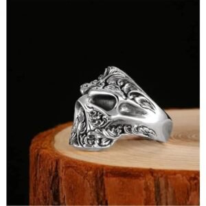 affichez votre style avec la bague biker en argent audacieuse 857 1