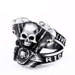 Affirmez Votre Esprit Rebelle Avec La Bague Live To Ride !