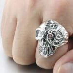 Bague Biker En Argent Massif: Sublimez Votre Style Unique!