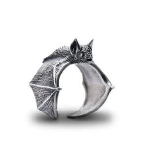 Bague Chauve Souris: L’esprit Libre Des Bikers Nocturnes!