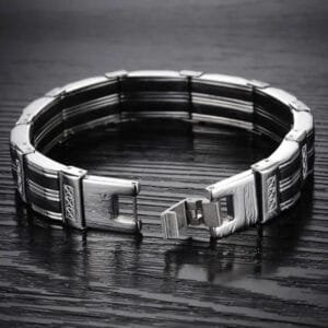 Bracelet Biker En Acier Inoxydable Pour Homme: élégance Et Style!