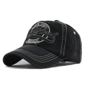 casquette moto vintage laccessoire incontournable des bikers elegants noir 425 1
