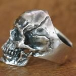 Chevalière Biker En Argent Massif : Liberté Et Courage à Votre Main!