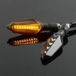 clignotant sequentiel securite et style pour votre moto blanc clignotants 655 1