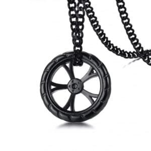 Collier Moto à Pendentif Roue: L’élégance Du Biker Affirmée! Noir