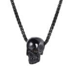 Collier Skull Noir: Symbole De Force Et Loyauté Des Bikers!