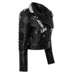 Démarquez-vous Avec Notre Veste Biker Femme En Cuir Clouté !