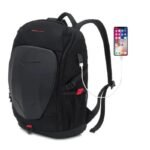 emportez lessentiel avec notre petit sac a dos moto etanche usb noir sac a dos moto 597 1