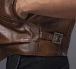 gilet biker en cuir marron vintage charme et robustesse a letat pur 287 1