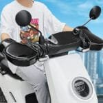 Restez Au Chaud Cet Hiver Avec Notre Manchon Scooter!
