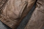Veste Biker En Cuir Marron : élégance Et Fonctionnalité à La Clé !