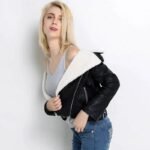 Veste En Mouton Noir : élevez Votre Style Biker Avec Luxe Et Audace!